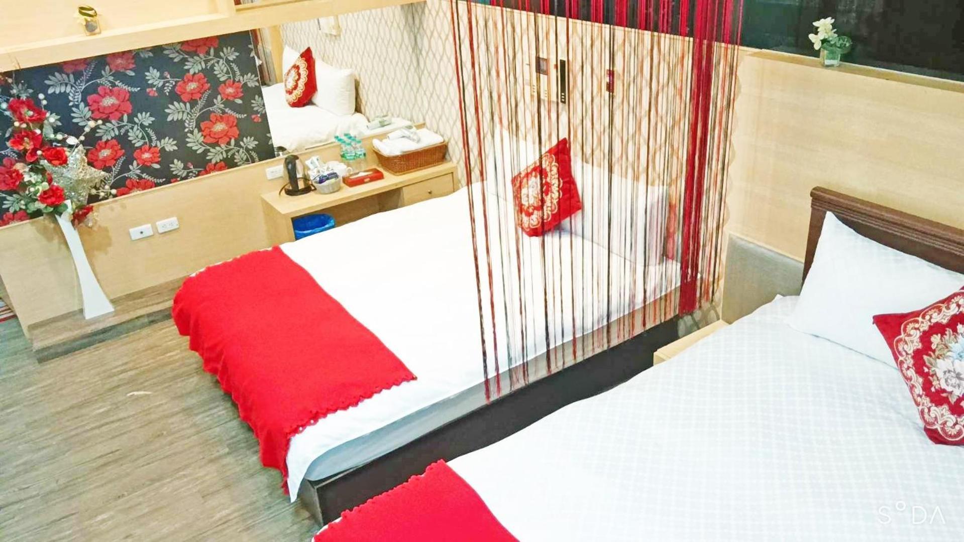 85旅行家 Leilighet Kaohsiung Eksteriør bilde