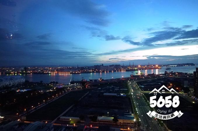 85旅行家 Leilighet Kaohsiung Eksteriør bilde